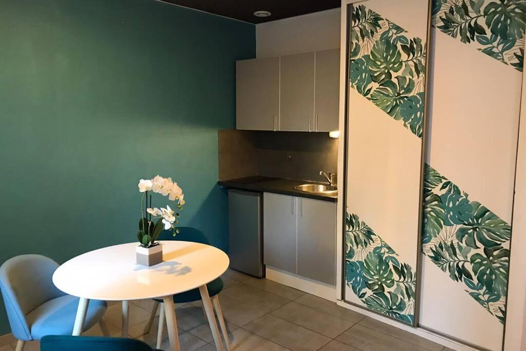 Apartment Cocooning A 50 M Du Port, Classe 1 Etoile